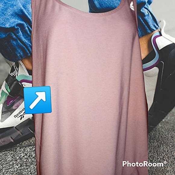 A2🐊10 for $10🐊Reebok Racerback Tank Top M *stain, on front* - Picture 3 of 7